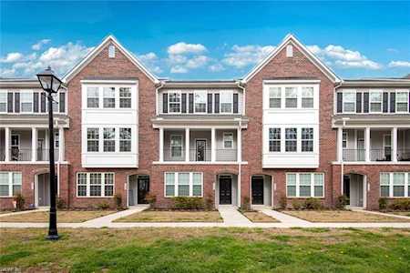 557 Red Hill Rd Newport News, VA 23602