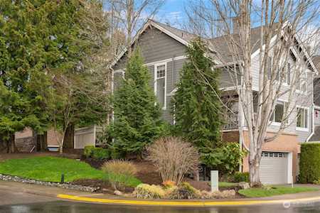 4199 248th Ct SE Sammamish, WA 98029