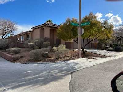 11613 Longhirst Hall Ln Las Vegas, NV 89138