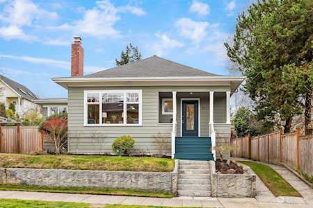 2313 N 61st St Seattle, WA 98103