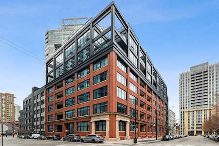 676 N Kingsbury St #205 Chicago, IL 60654