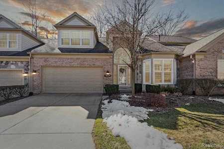 39679 Dun Rovin Dr Northville Twp, MI 48168