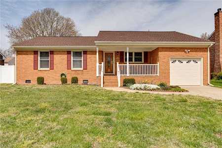 29 Bonney Ln Hampton, VA 23669
