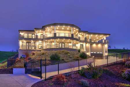 324 Tobrurry Way Folsom, CA 95630