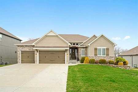 1420 Woodland Rd Greenwood, MO 64034