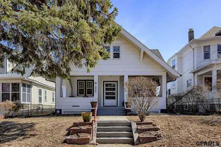 2305 Hanscom Blvd Omaha, NE 68105