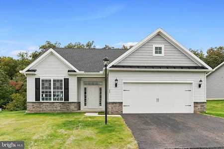 25 Flicker Court Gettysburg, PA 17325