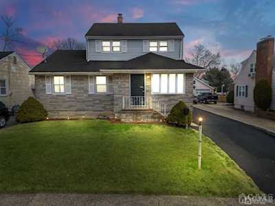 52 S Elm Street Fords, NJ 08863
