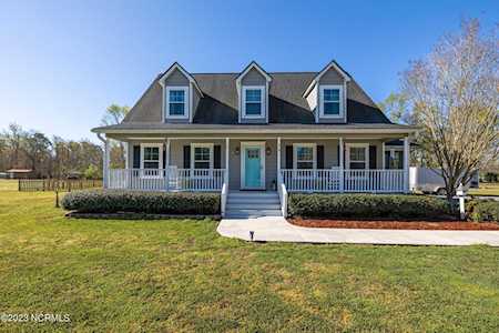 74 S Hummingbird Lane Rocky Point, NC 28457
