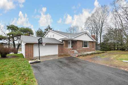 834 Shoreham Drive Newark, OH 43055