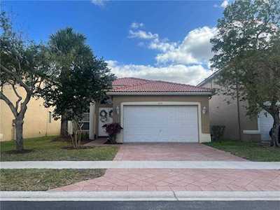 12316 NW 54th Ct Coral Springs, FL 33076