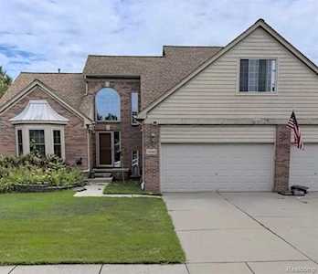 15142 Merlot Sterling Heights, MI 48312