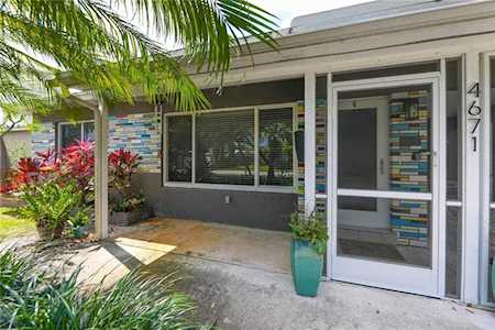 4671 NE 3rd Ter Oakland Park, FL 33334