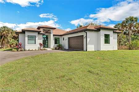2591 SE 4th Ave Naples, FL 34117