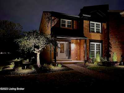 9527 Wessex Pl Louisville, KY 40222