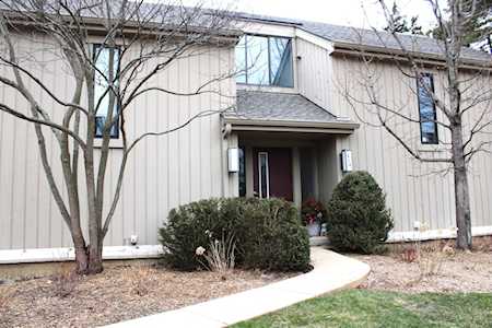 416B Old Barn Road Rd #M213 Lake Barrington, IL 60010