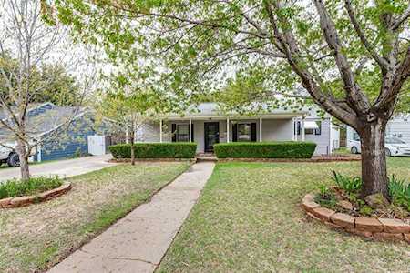 1917 Bluebonnet Drive Fort Worth, TX 76111