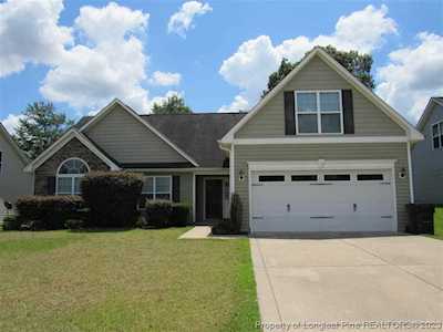 5313 Woodpecker Dr Hope Mills, NC 28348