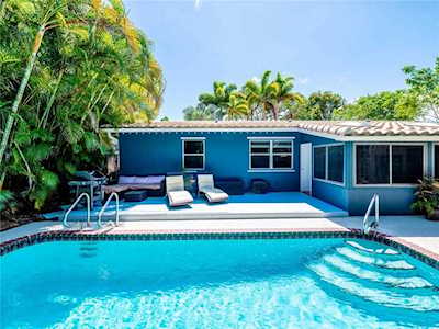 417 NE 28th St Wilton Manors, FL 33334