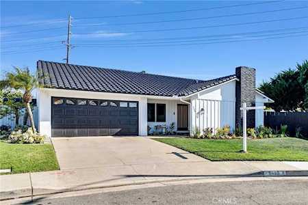 9486 Warbler Ave Fountain Valley, CA 92708