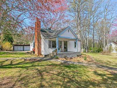 11 Pinecrest Dr Asheville, NC 28803