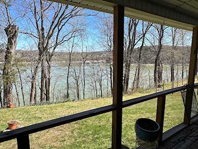 260 Twin Rivers Dr Bronston, KY 42518