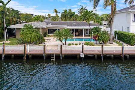 2500 NE 48th Court Lighthouse Point, FL 33064