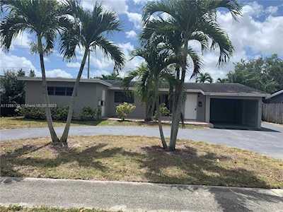3660 SW 23rd Ct Fort Lauderdale, FL 33312