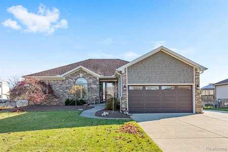 52574 Ravens Chesterfield, MI 48047