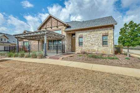 922 Hatton Sumner Place Arlington, TX 76005