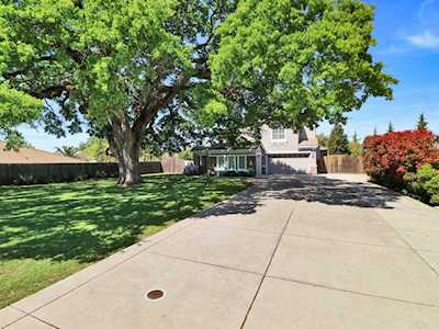 8535 Parkwood Way Roseville, CA 95747
