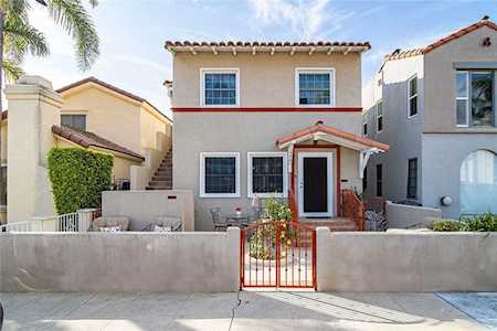233 Pomona Ave Long Beach, CA 90803
