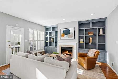 239 Winter Walk Dr Gaithersburg, MD 20878