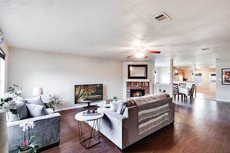 950 Dunkirk Lane Arlington, TX 76017