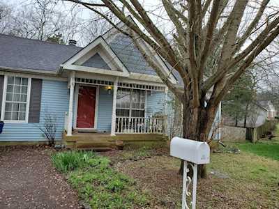 105 Asbee Ct Goodlettsville, TN 37072