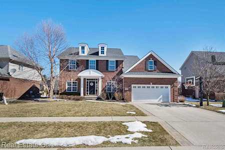 3627 Connors Rochester Hills, MI 48307