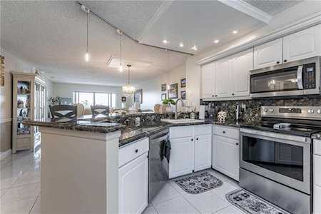 2238 N Cypress Bend Dr #605 Pompano Beach, FL 33069