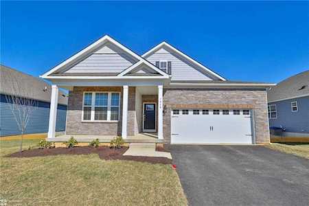 7828 Schaefer Crest Breinigsville, PA 18031