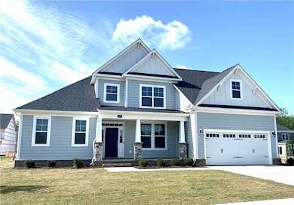 219 Werdna Ln Chesapeake, VA 23322