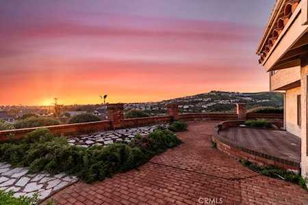 523 Calle Baranda San Clemente, CA 92673