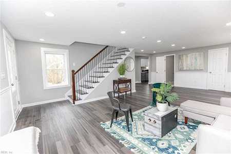 12 Sweetbriar Dr Newport News, VA 23606