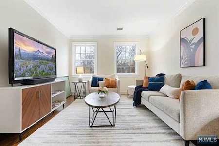 180 Edgewater Road #2G Cliffside Park, NJ 07010