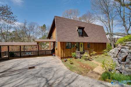 815 SE Tannahill Drive Huntsville, AL 35802