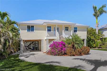 7870 Della Bitta Ln Bokeelia, FL 33922