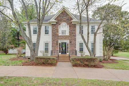 9300 Hidden Oak Dr Brentwood, TN 37027