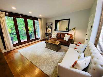14 Lawrence St #2 Boston, MA 02116