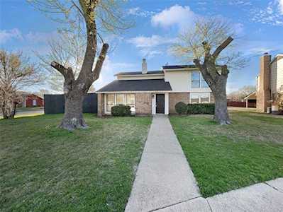3621 Fieldcrest Court Garland, TX 75042