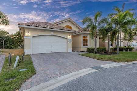 2305 Curley Cut West Palm Beach, FL 33411