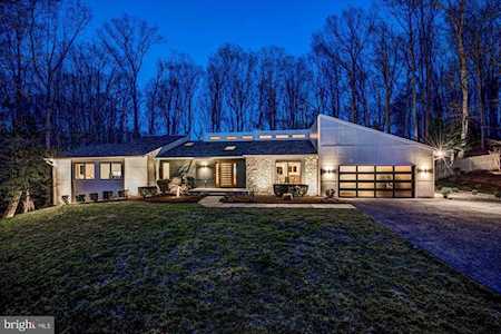 6825 Capri Place Bethesda, MD 20817