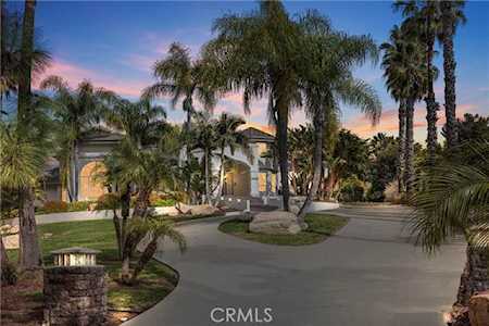 2456 Canyon Creek Road Escondido, CA 92025